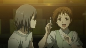 shion giving nezumi an anesthetic